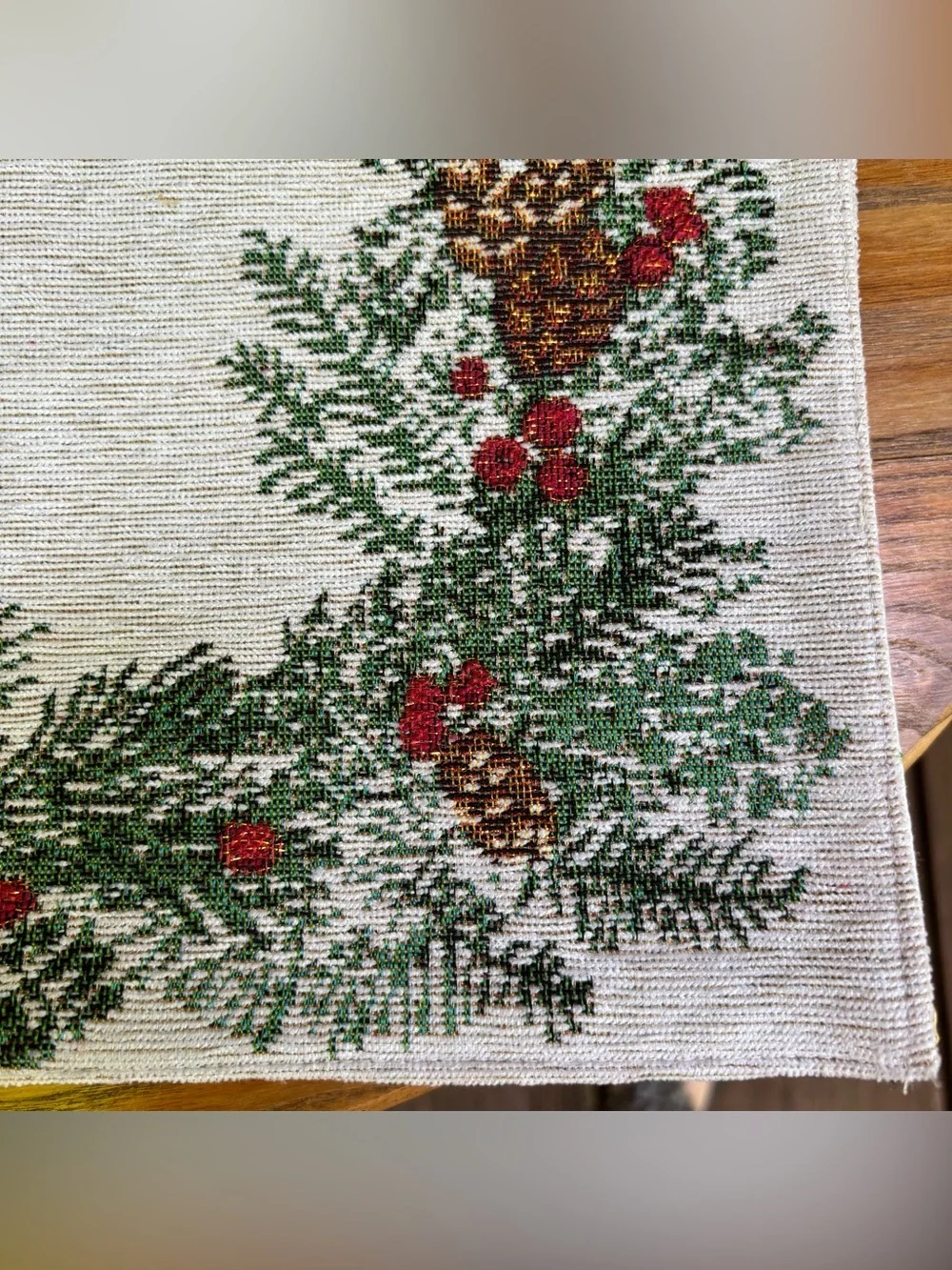 St. Nicholas Square Christmas Fabric Woodland Style Pine cones Set 4 Placemats